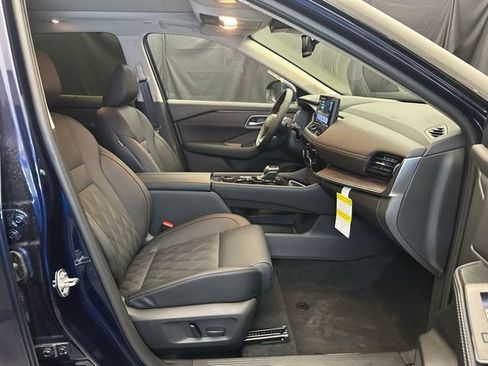 New 2026 Nissan Rogue Platinum w/ Platinum Premium Package AWD/4WD image 14
