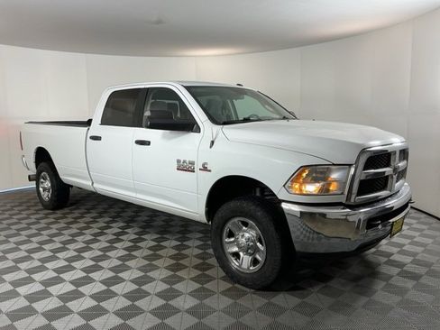 Used 2018 RAM 3500 SLT image 3