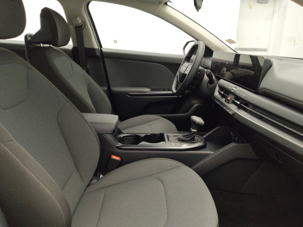 Used 2025 Kia K4 FWD image 21
