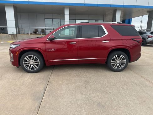 Used 2023 Chevrolet Traverse High Country AWD/4WD image 34