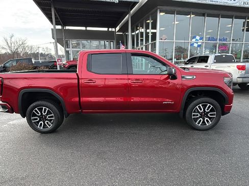 Certified 2025 GMC Sierra 1500 AT4 w/ AT4 Premium Package image 8