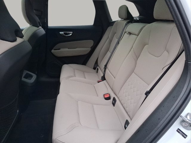 Certified 2026 Volvo XC60 B5 Plus AWD/4WD image 7