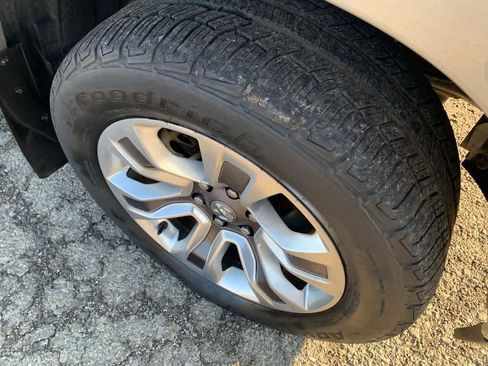 Used 2019 RAM 1500 Limited image 10