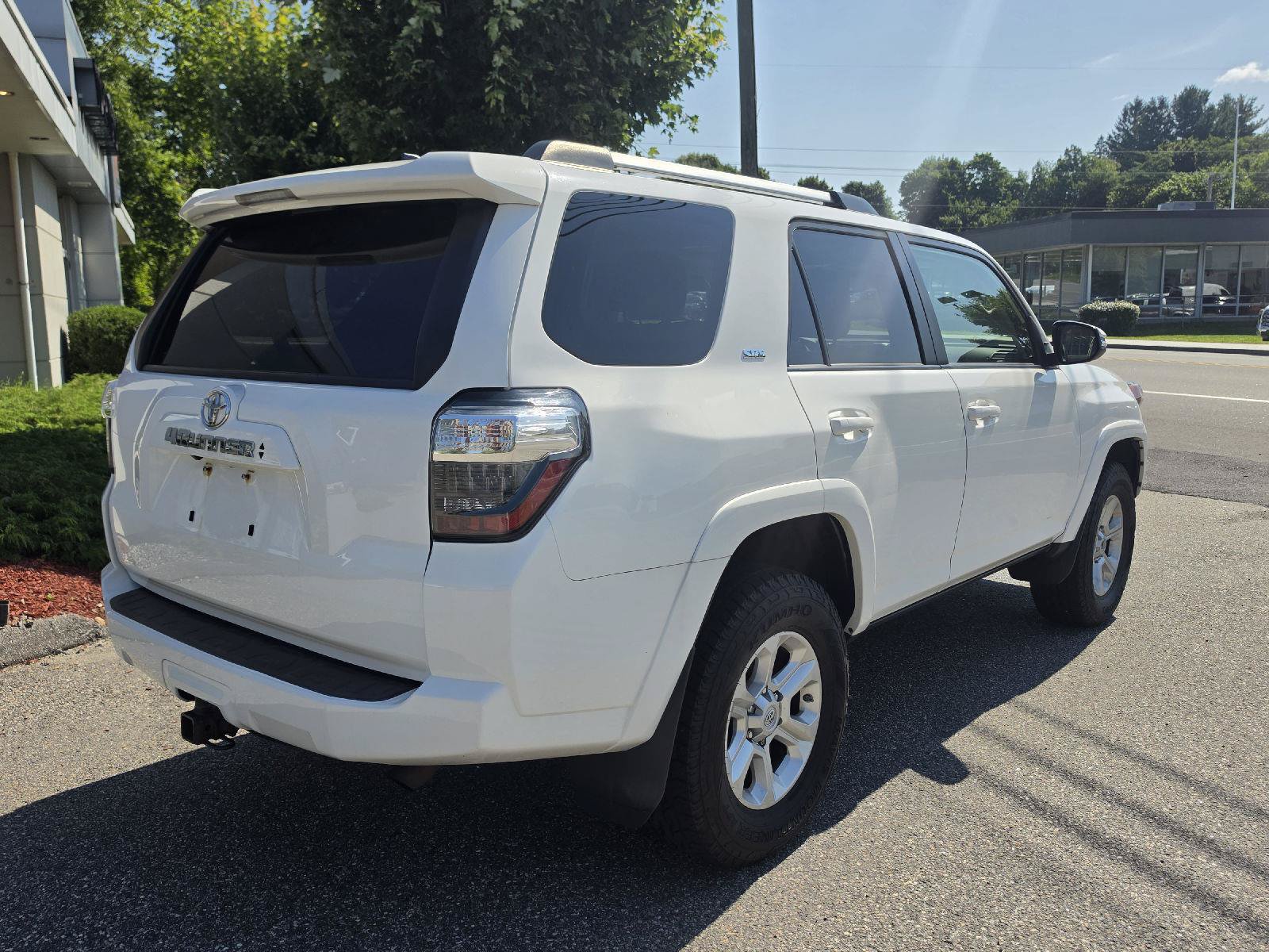 Used 2021 Toyota 4Runner SR5 Premium w/ Moonroof Package AWD/4WD image 3