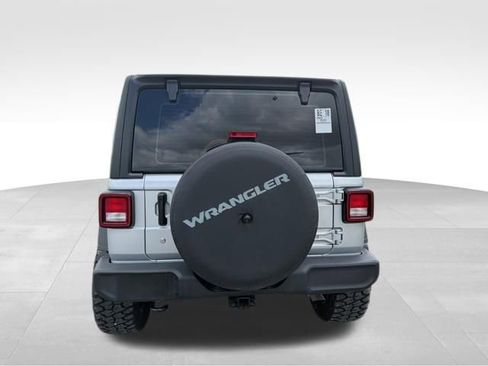 Used 2022 Jeep Wrangler Unlimited Sport image 5