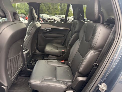 Used 2022 Volvo XC90 T8 Inscription image 19