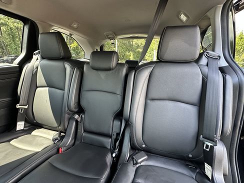 Used 2024 Honda Odyssey EX-L image 9