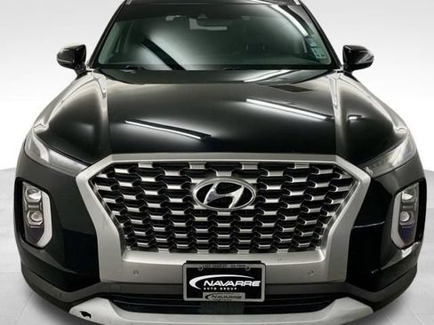 Used 2022 Hyundai Palisade SEL w/ Premium Package FWD image 3