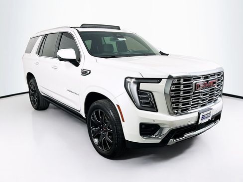 Certified 2025 GMC Yukon Denali w/ Sun & Power Step Package AWD/4WD image 1