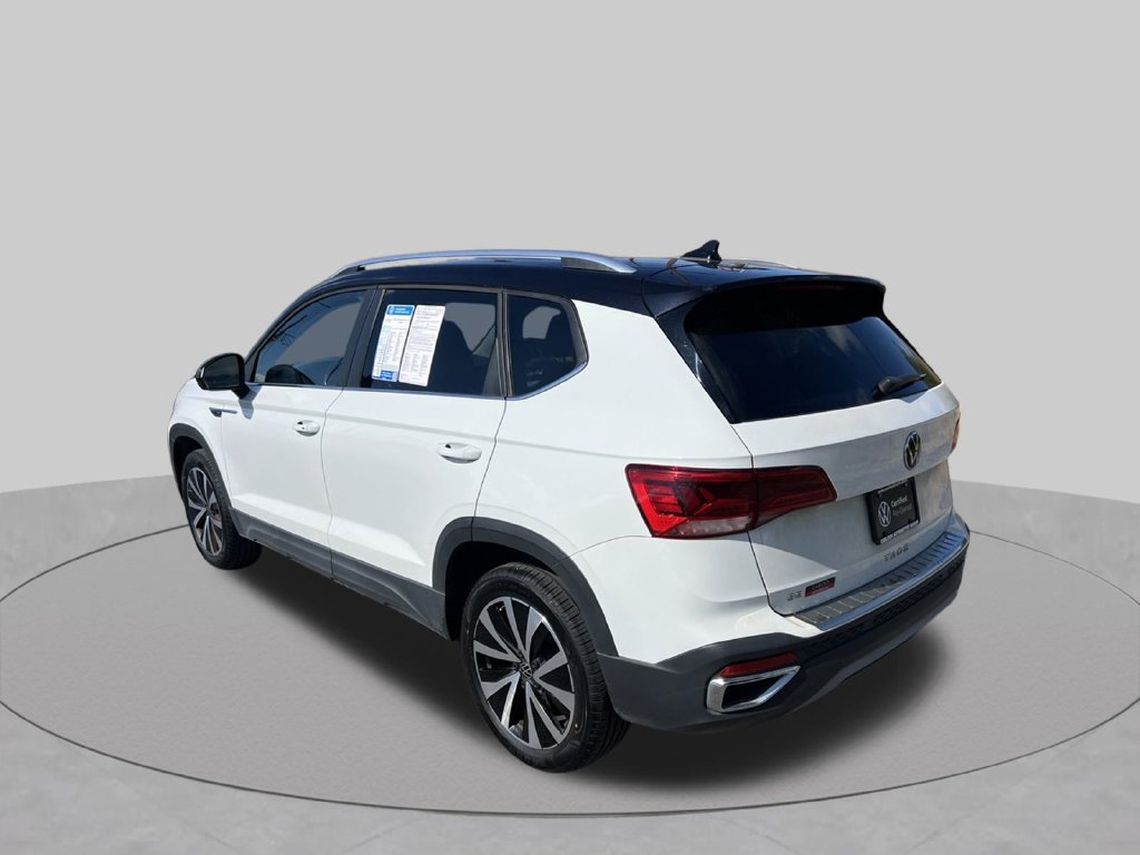 Certified 2023 Volkswagen Taos SE w/ Panoramic Sunroof Package FWD image 6
