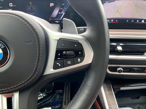 Used 2025 BMW X7 M60i AWD/4WD image 39