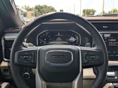 Used 2025 GMC Sierra 1500 Denali AWD/4WD image 22