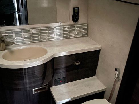 Used 2017 Mercedes-Benz Sprinter 3500 image 23