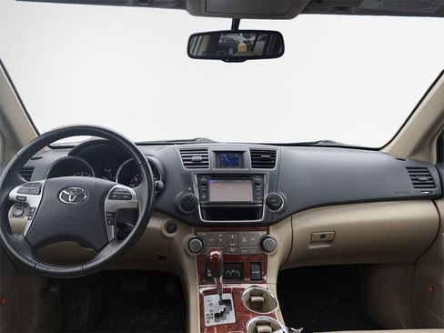 Used 2013 Toyota Highlander Limited image 21