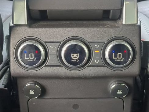 Used 2020 Land Rover Discovery HSE AWD/4WD image 18