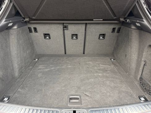 Certified 2024 Porsche Macan S image 34