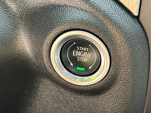 Used 2021 GMC Sierra 1500 Denali w/ Denali Ultimate Package AWD/4WD image 36