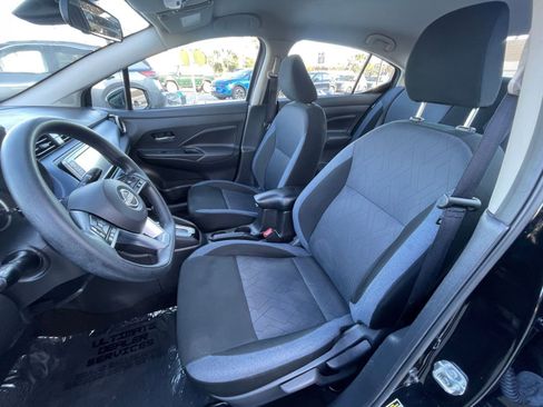 Used 2025 Nissan Versa SV image 25