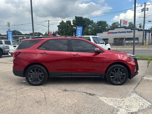 Used 2024 Chevrolet Equinox RS AWD/4WD image 9