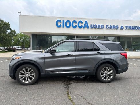 Used 2023 Ford Explorer XLT w/ Equipment Group 202A AWD/4WD image 6