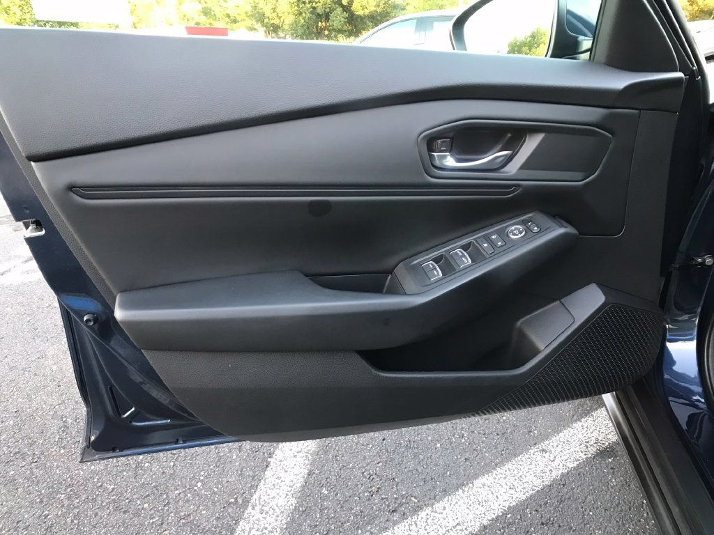 Certified 2023 Honda Accord EX image 15