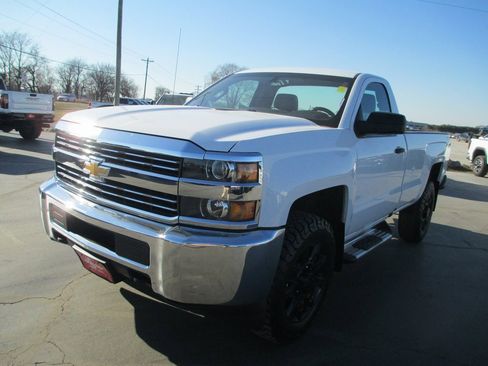 Used 2017 Chevrolet Silverado 2500 W/T image 9