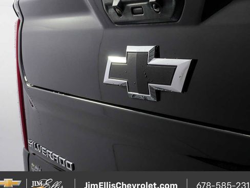 Used 2023 Chevrolet Silverado 2500 High Country w/ Z71 Off-Road Package image 36