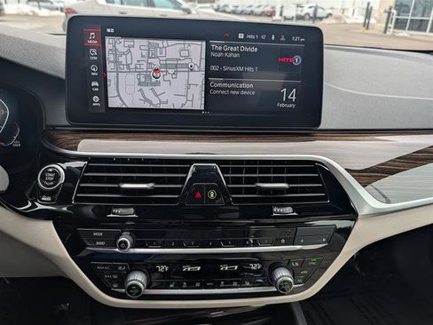 Certified 2023 BMW 530i xDrive w/ Premium Package image 16