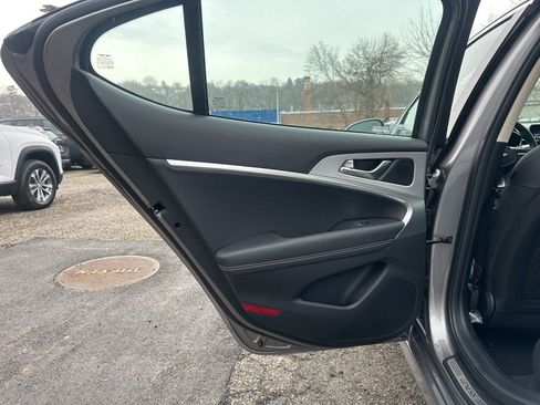 Used 2026 Genesis G70 2.5T Prestige image 17