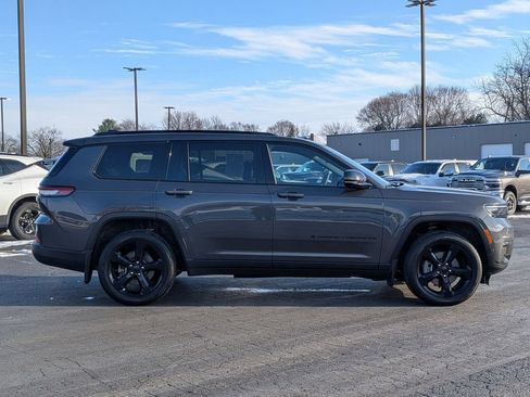 Used 2024 Jeep Grand Cherokee L Limited w/ Luxury Tech Group II AWD/4WD image 8