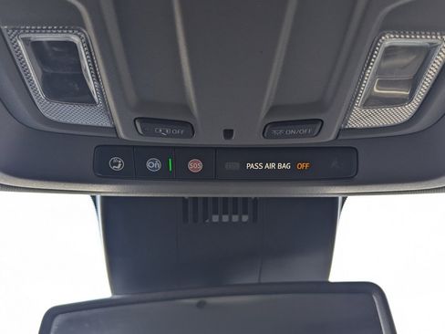 Used 2022 Chevrolet Silverado 1500 LTZ image 41