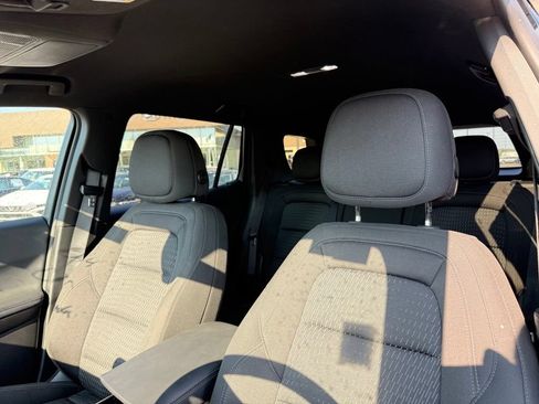 Used 2026 Chevrolet Equinox LT AWD/4WD image 23