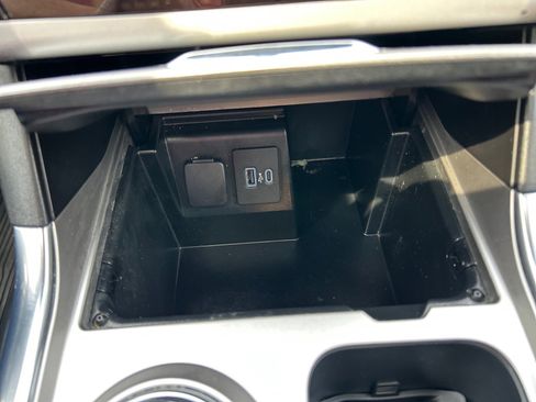 Certified 2021 Ford Explorer XLT w/ Equipment Group 202A image 32