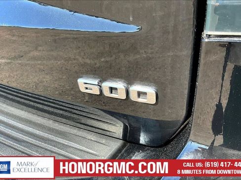 Used 2022 Cadillac Escalade ESV Sport w/ Touring Package AWD/4WD image 24