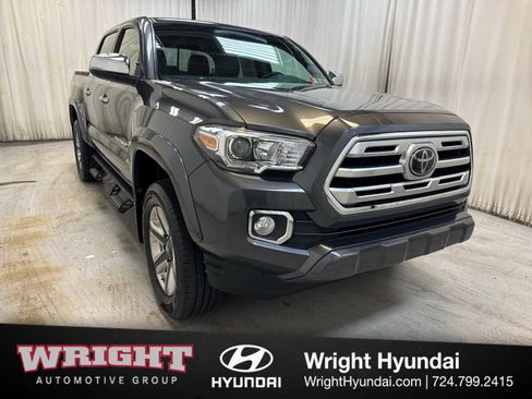 Used 2018 Toyota Tacoma Limited image 1