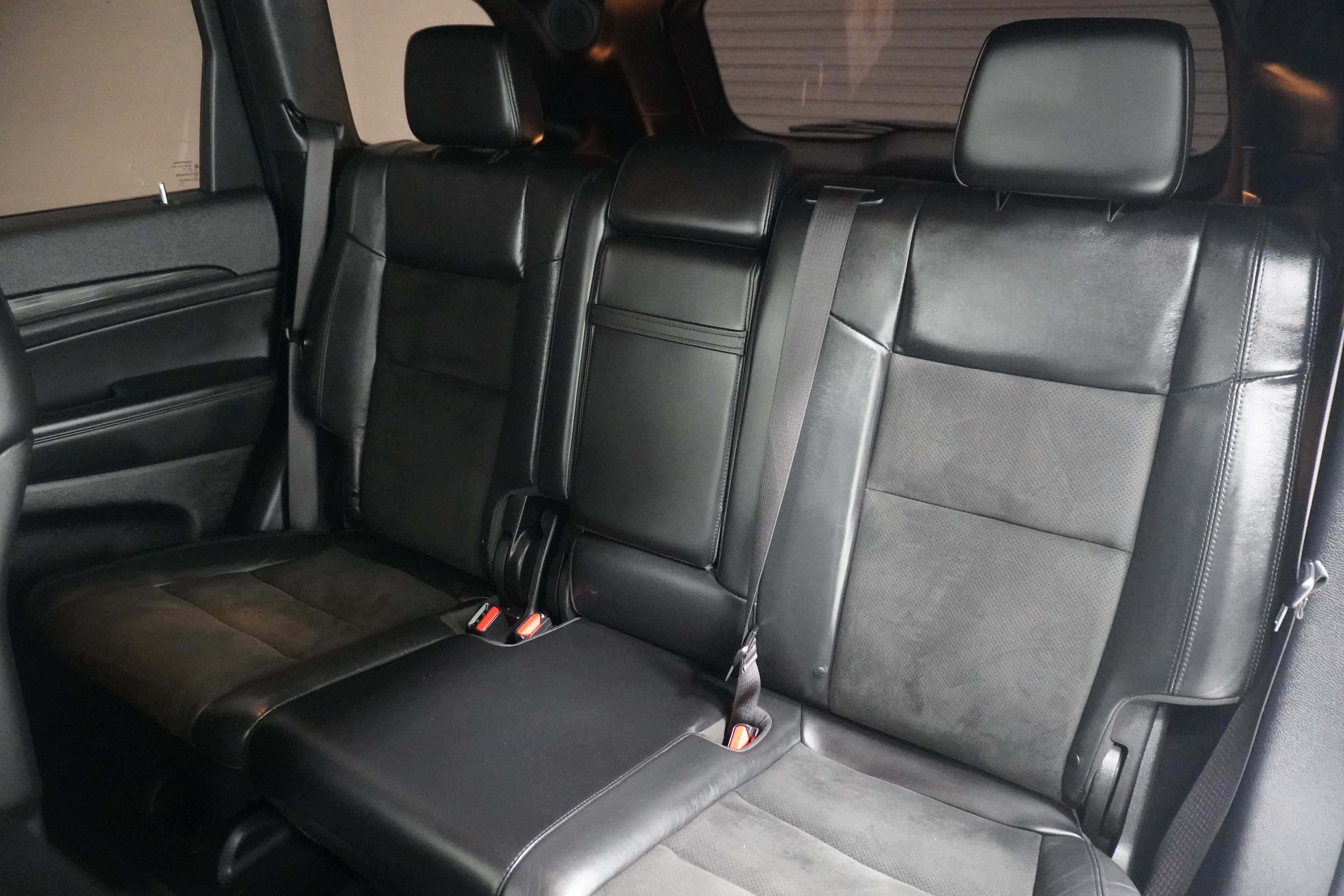 Used 2022 Jeep Grand Cherokee Laredo X RWD image 14