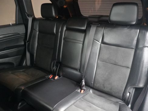 Used 2022 Jeep Grand Cherokee Laredo X RWD image 14