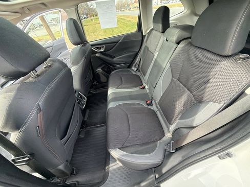 Used 2019 Subaru Forester Premium image 28