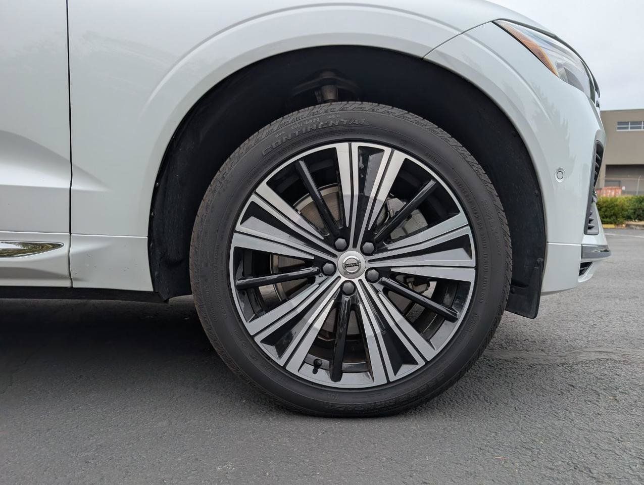 Used 2022 Volvo XC60 T8 Inscription w/ Advanced Package AWD/4WD image 26