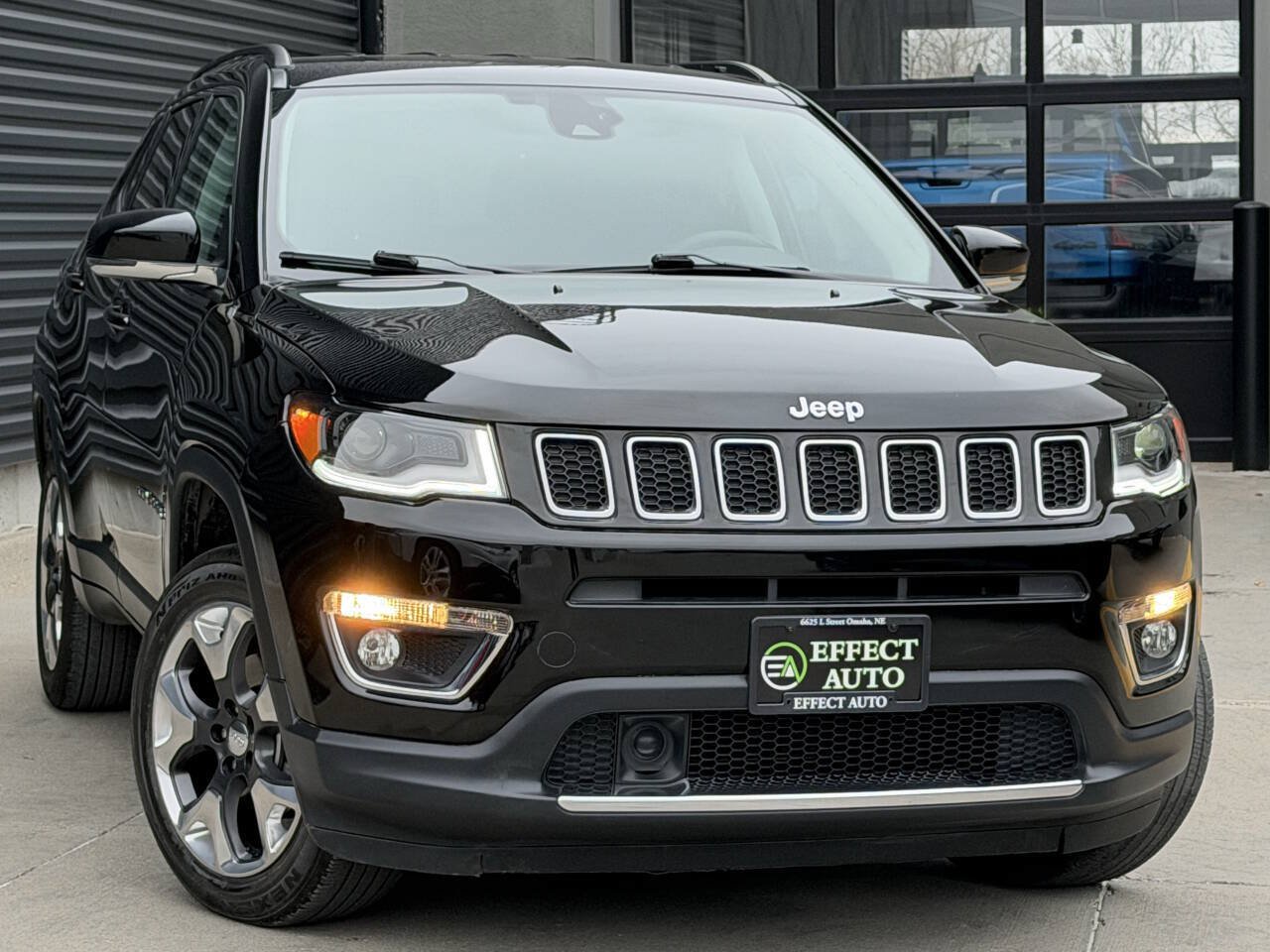 Used 2018 Jeep Compass Limited w/ Navigation Group AWD/4WD image 5
