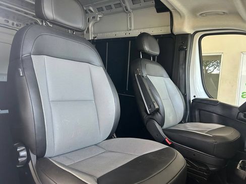 Used 2025 RAM ProMaster 2500 w/ Convenience Group FWD image 20