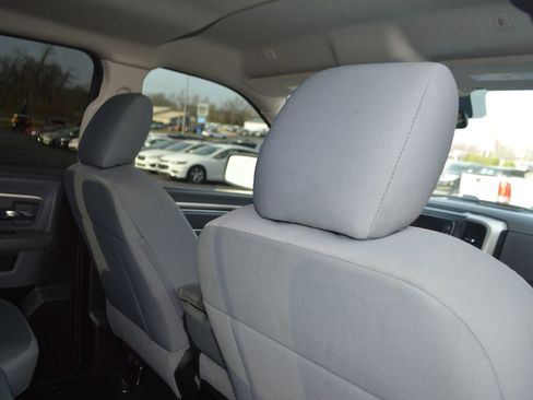 Used 2019 RAM 1500 Classic SLT RWD image 24