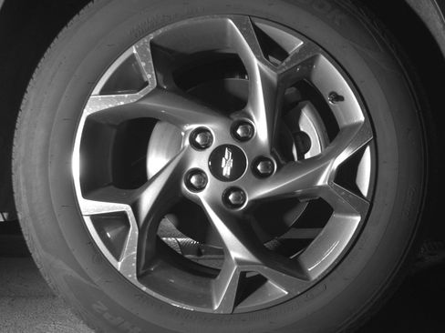 Used 2025 Chevrolet Trax LT FWD image 13