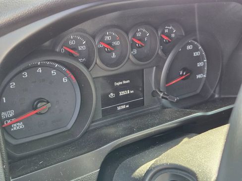 Used 2020 Chevrolet Silverado 1500 Custom w/ Custom Value Package RWD image 23