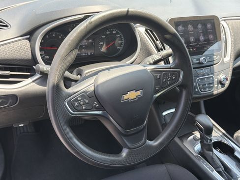 Used 2024 Chevrolet Malibu LT FWD image 17