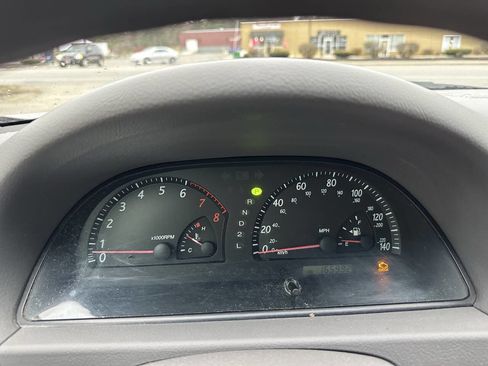 Used 2004 Toyota Camry LE FWD image 9