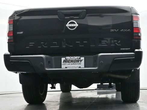 Used 2023 Nissan Frontier SV w/ Midnight Edition Package image 48