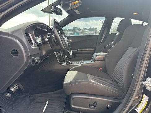 Used 2020 Dodge Charger GT w/ Blacktop Package image 9