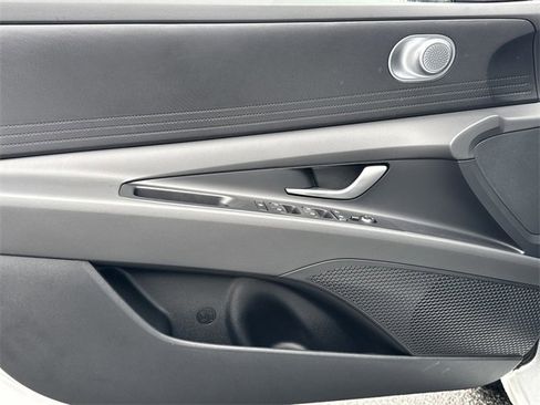 New 2026 Hyundai Elantra Blue image 10