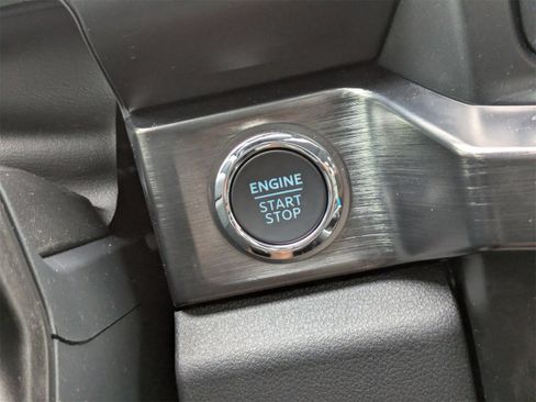 New 2025 Ford F250 Lariat w/ Lariat Ultimate Package image 38